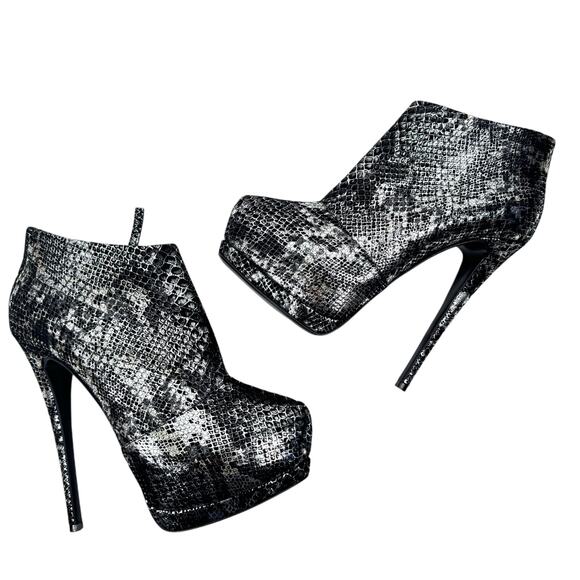 NEW Giuseppe Zanotti  Snakeskin Platform Heel Booties All Leather Size 38 - Picture 7 of 10